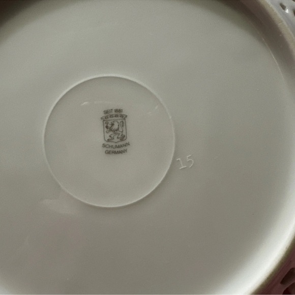 Schumann Arzberg Bavaria Germany Reticulated Bowl Wild flower Gold Trim.No chips - Picture 2 of 3